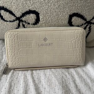 Cream Crocodile-Embossed Women's Wallet